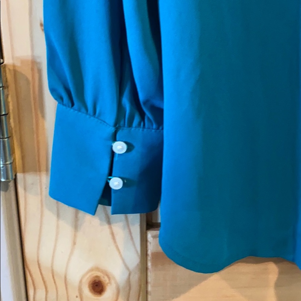 Button down Blouse - Picture 4 of 5